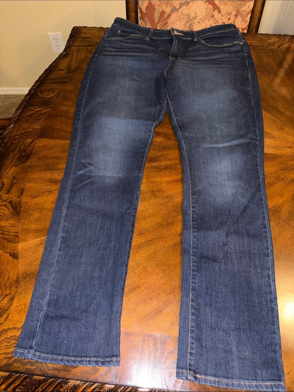 Levi Strauss signature midrise straight jeans size 14